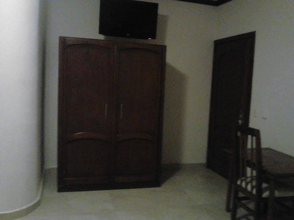 Monte Salerno Hotel & Suites Montemorelos Extérieur photo