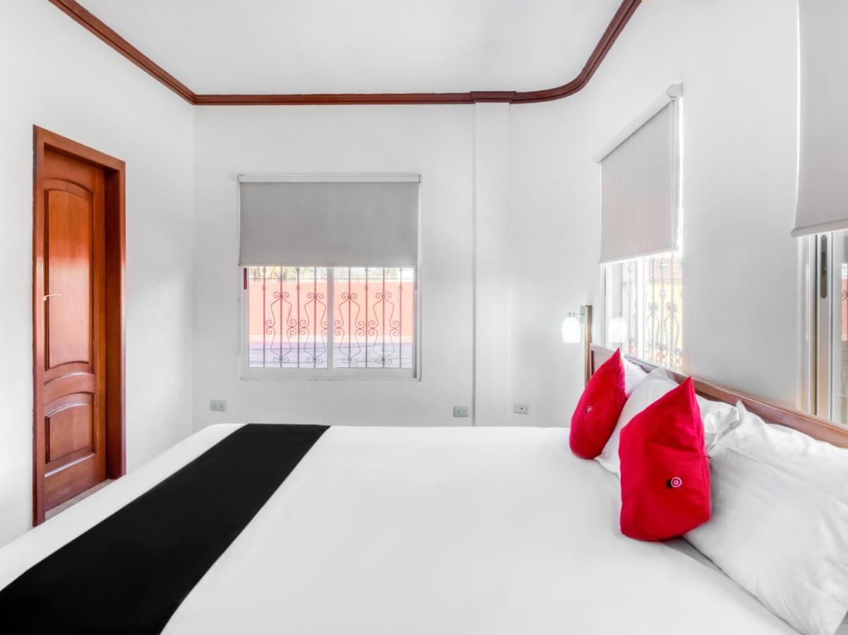 Monte Salerno Hotel & Suites Montemorelos Extérieur photo