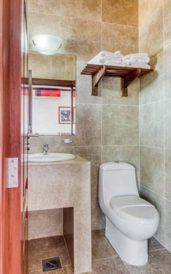 Monte Salerno Hotel & Suites Montemorelos Extérieur photo