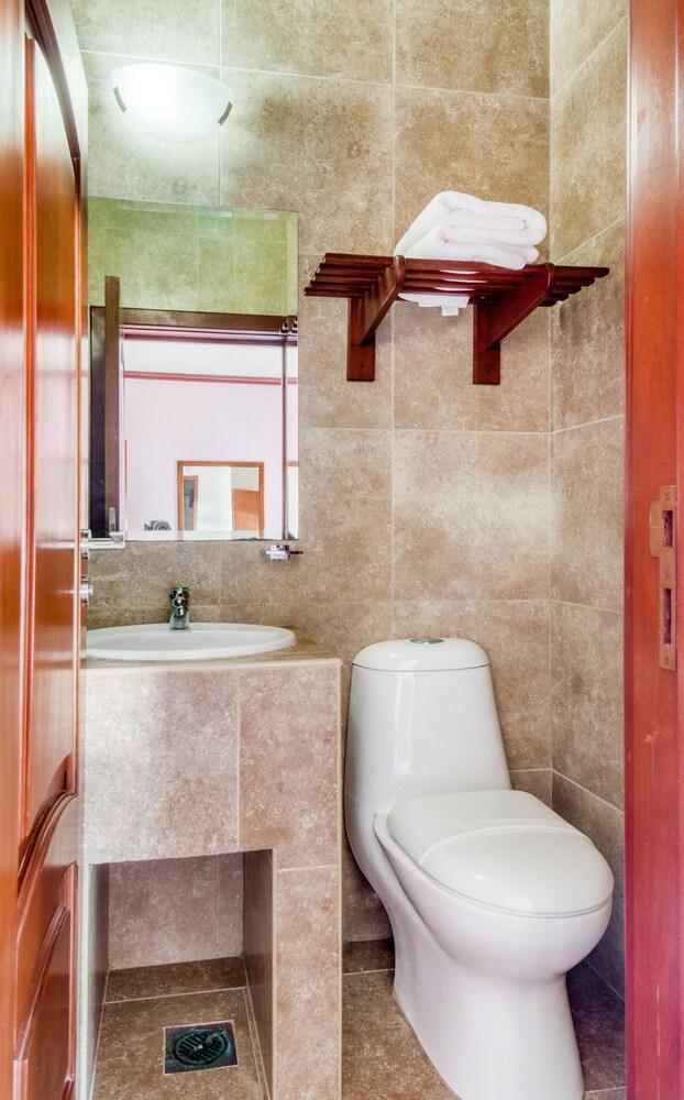 Monte Salerno Hotel & Suites Montemorelos Extérieur photo